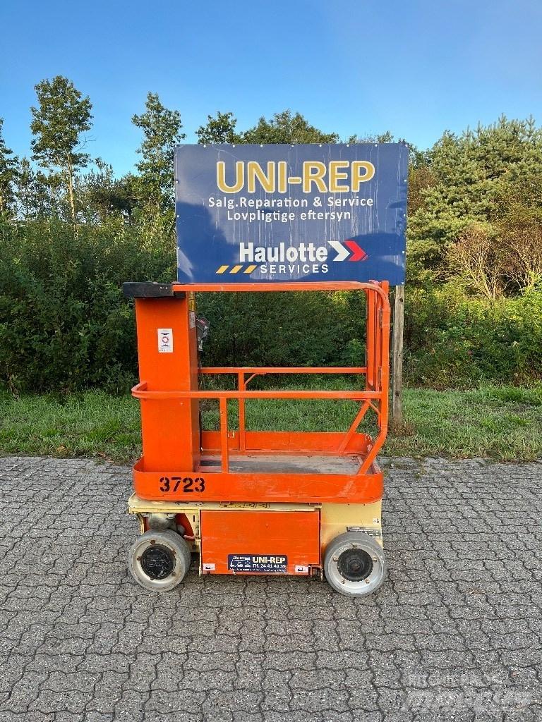 JLG 1230 ES Scissor Lifts