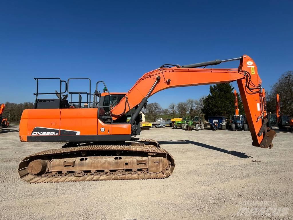 Doosan DX 225 Crawler Excavators
