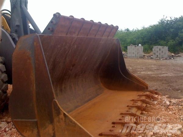 Volvo L180 Wheel Loaders