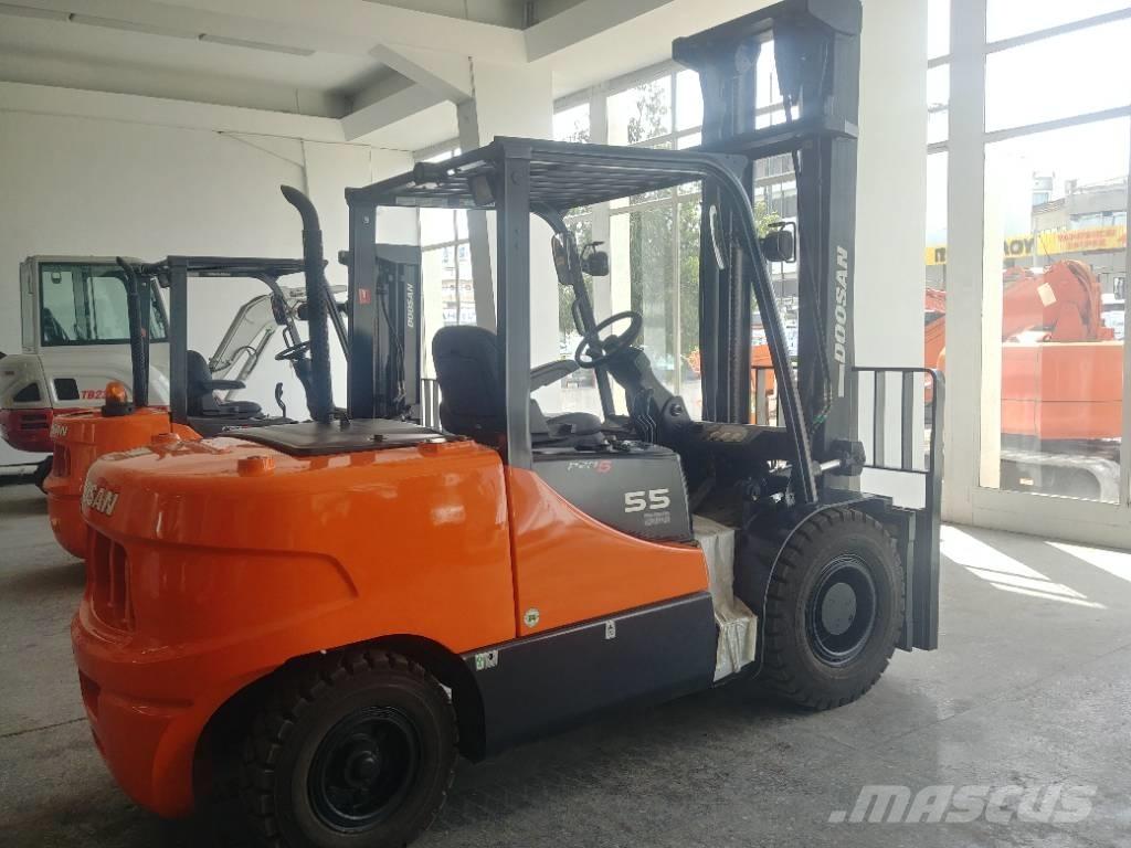 Doosan D55 SC-5 Diesel Forklifts