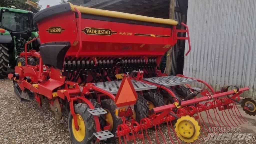 Väderstad Rapid300C Farm Drills