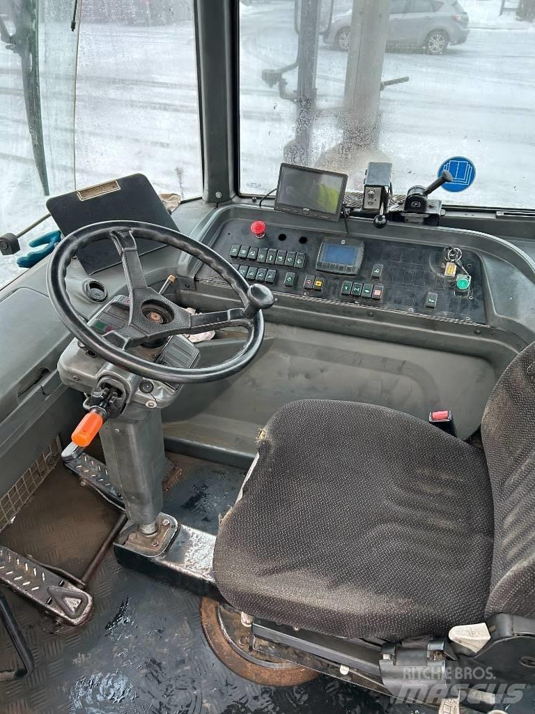 Kalmar TR618i Shunt Trucks