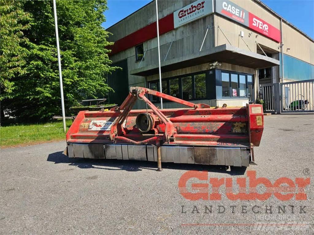  Mörba-Baumann 3000 Pasture Mowers And Toppers