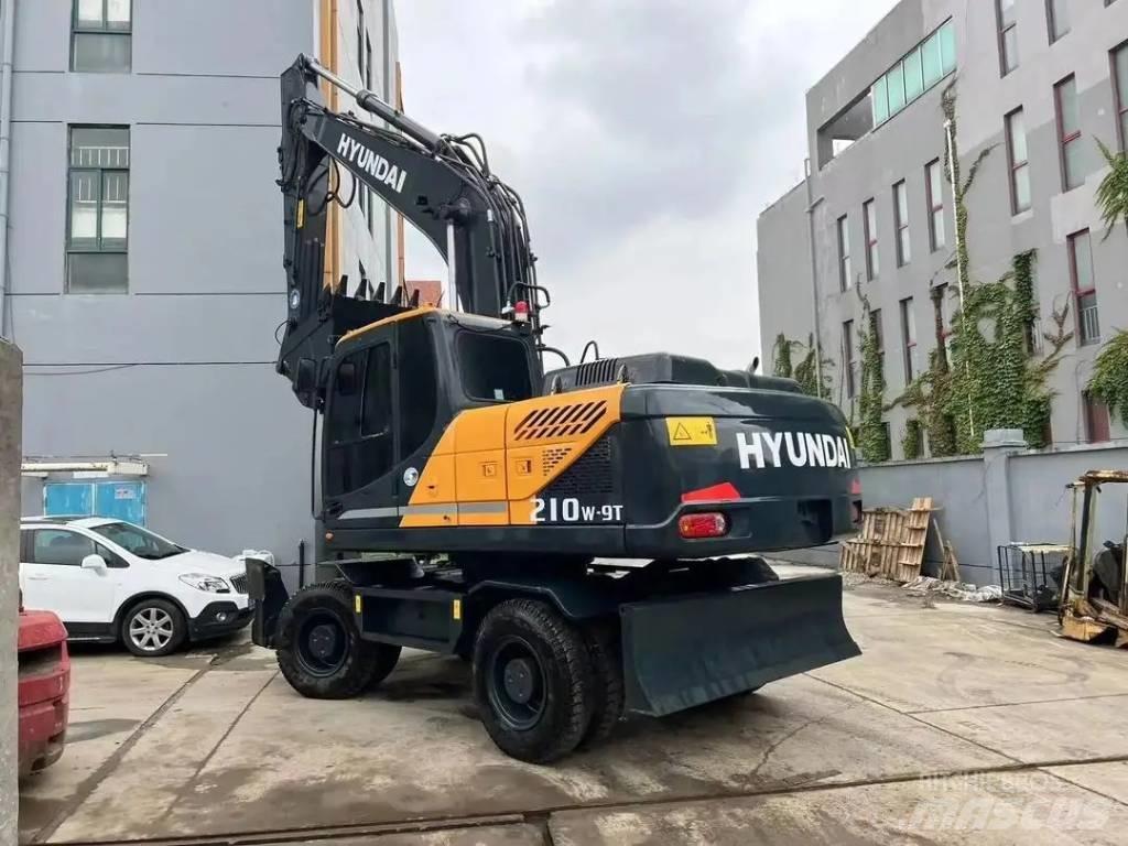Hyundai R210W-9 Wheeled Excavators