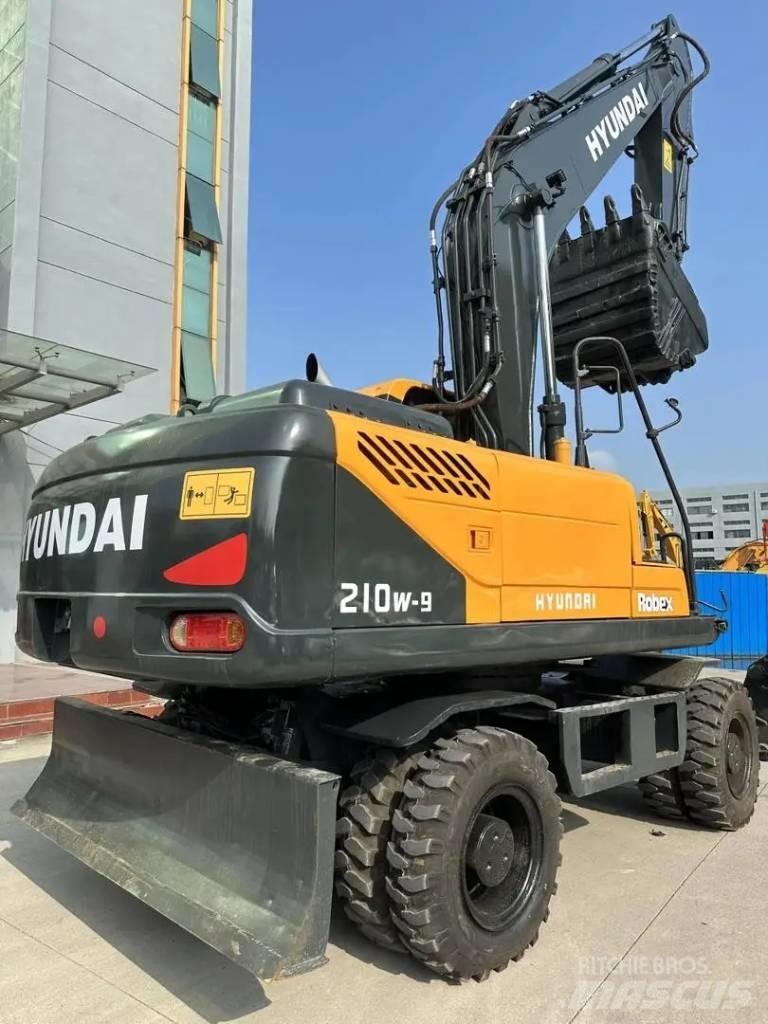 Hyundai R210W-9 Wheeled Excavators