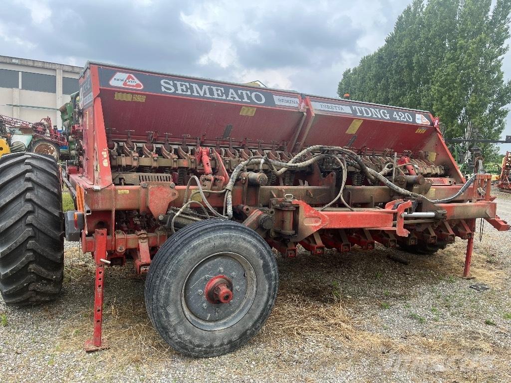 Semeato TNDG 420 Farm Drills