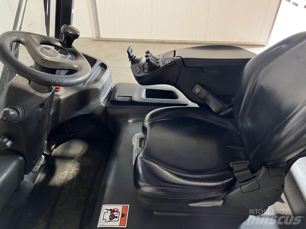 Linde E30L-01 Electric Forklifts