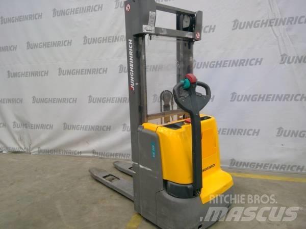 Jungheinrich EJC 112 Pedestrian stacker