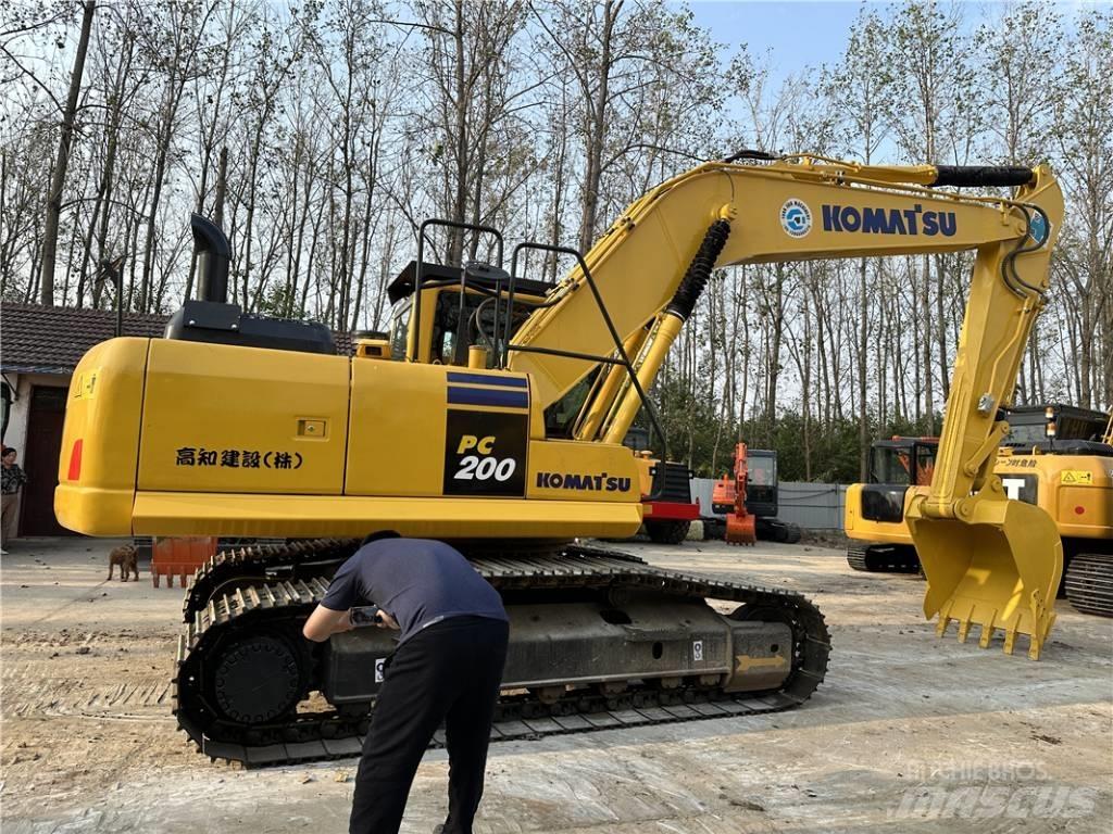Komatsu PC200-8 Crawler Excavators
