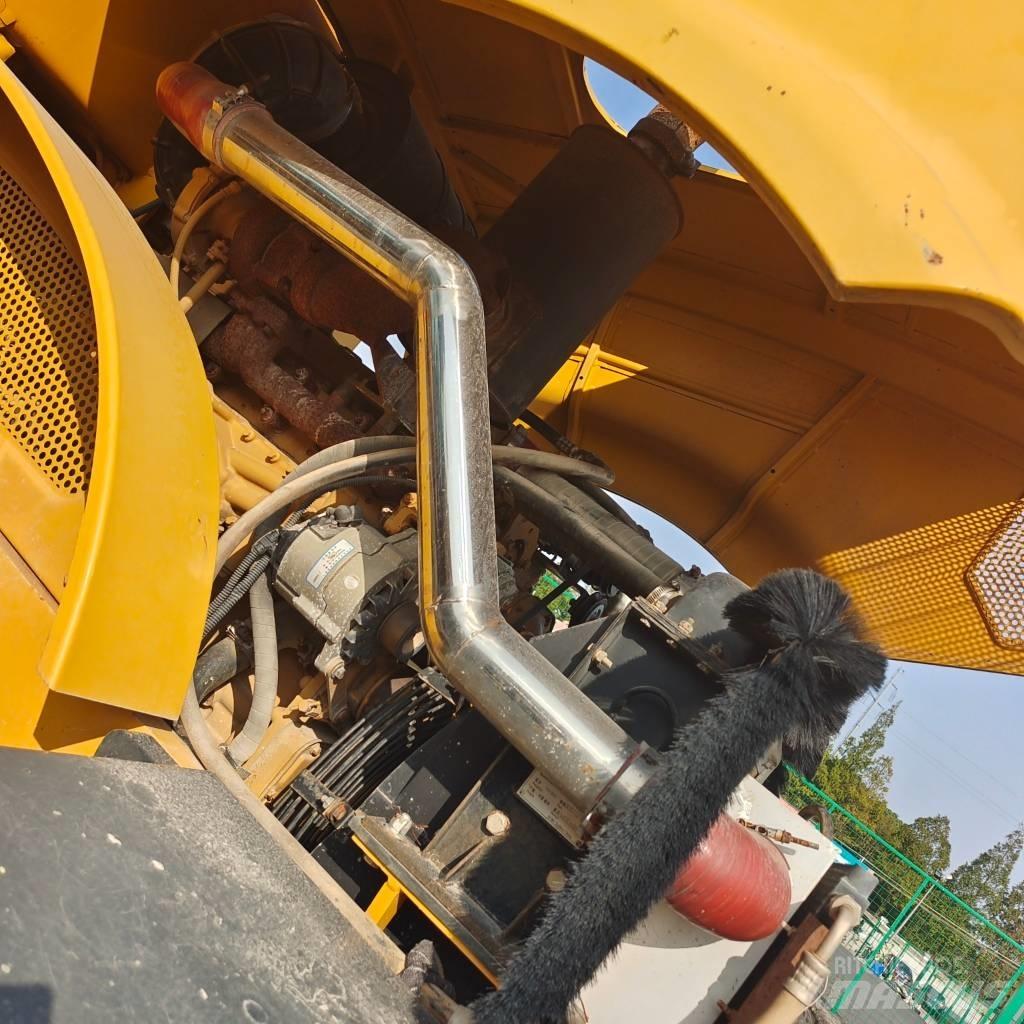 XCMG XS 263 J Single drum rollers