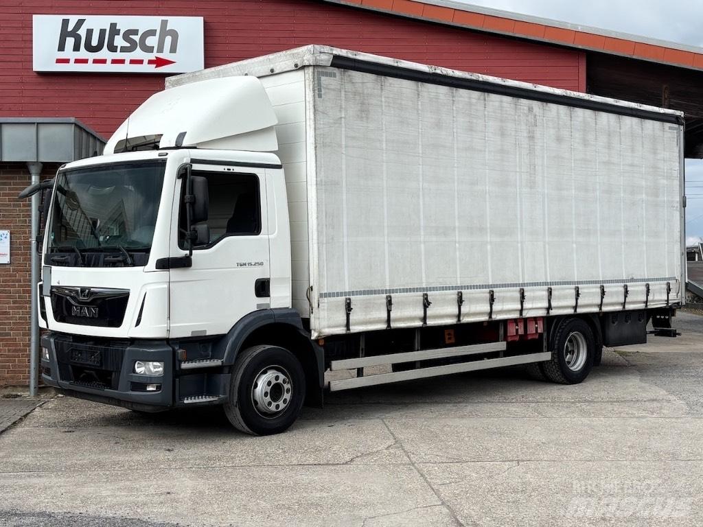MAN TGM 15.250 Curtain Side Trucks