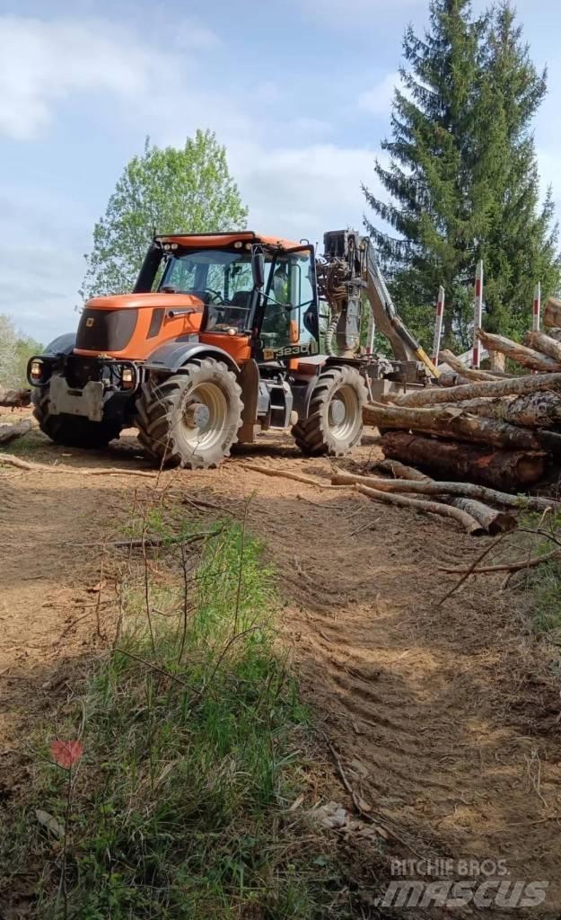JCB Fastrac 3230 Forestry Tractors