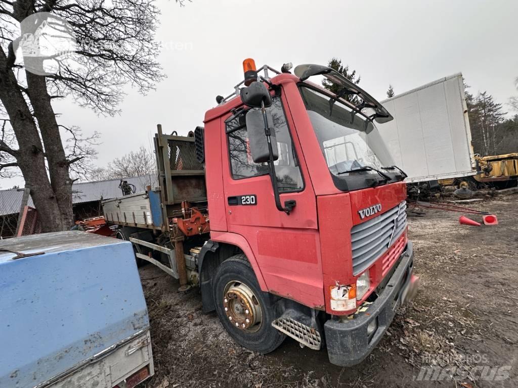 Volvo FL7 Crane trucks