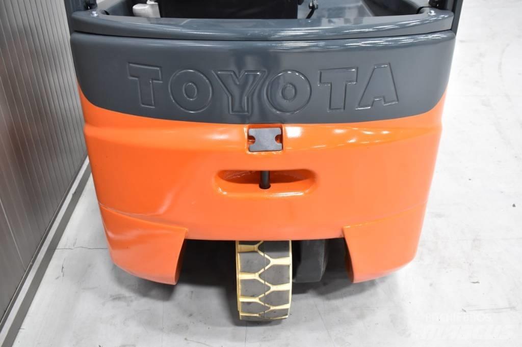 Toyota 7FBEST15 Electric Forklifts