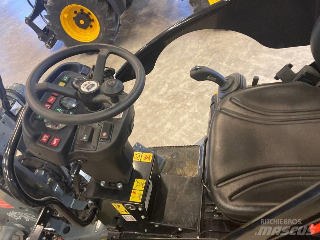 GiANT G1500 Mini Loader