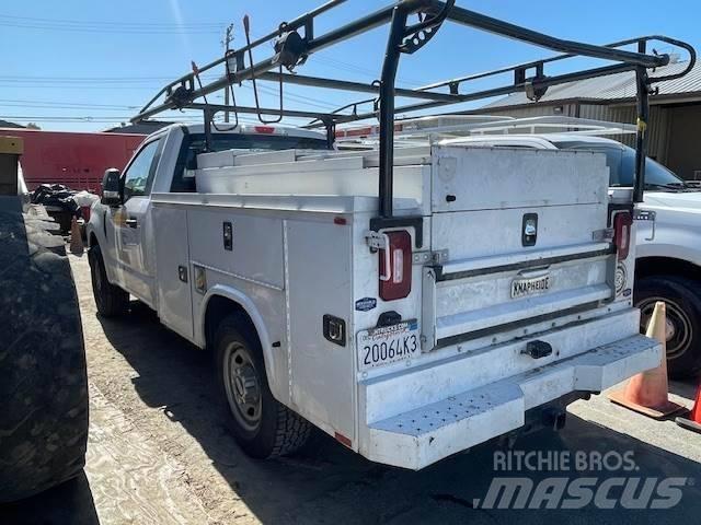 Ford F 350 XL Pickup Trucks