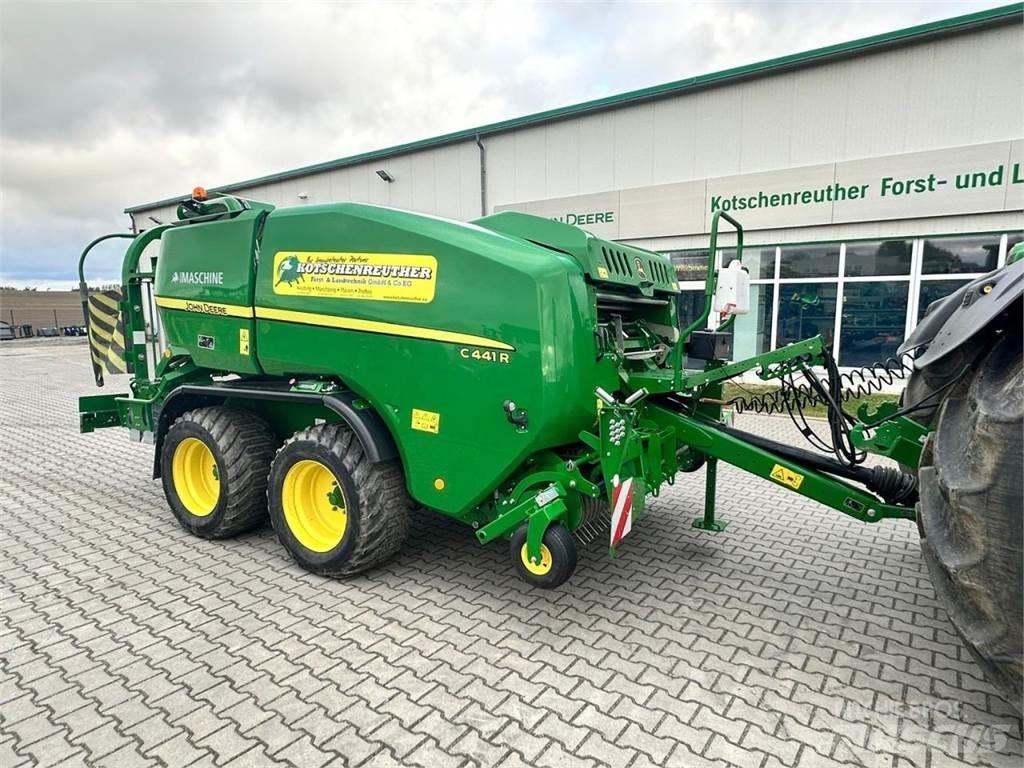 John Deere C441R Round Balers