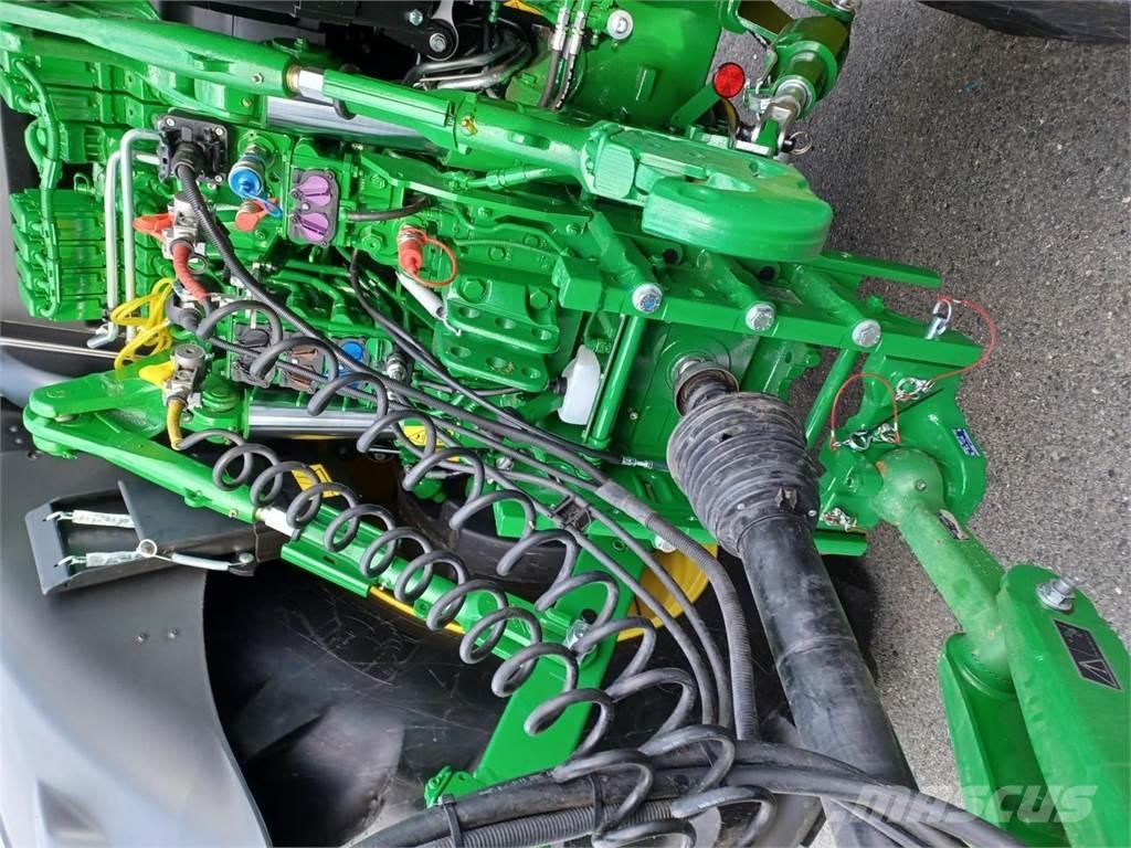 John Deere C441R Round Balers