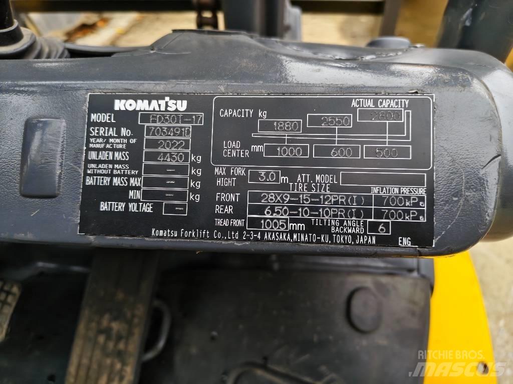 Komatsu 30 Diesel Forklifts