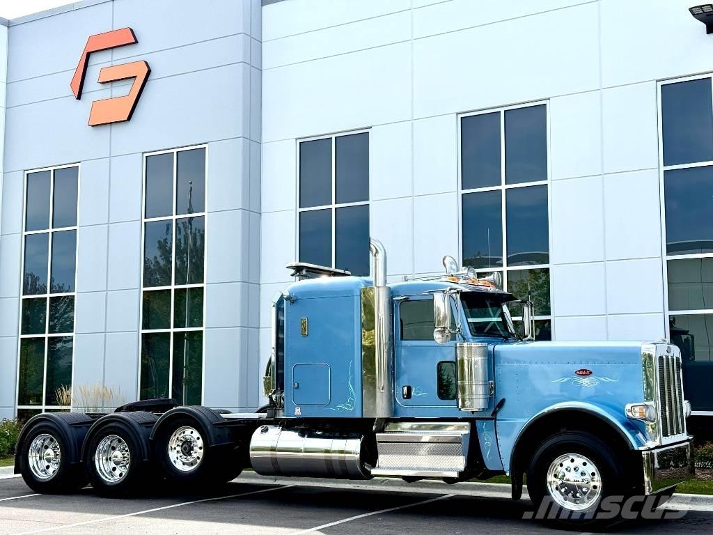 Peterbilt 389 Conventional Trucks / Tractor Trucks