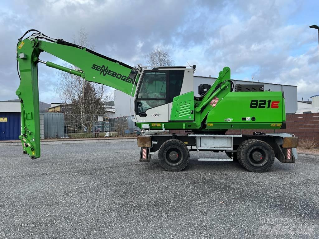 Sennebogen 821 Waste / Industry Handlers