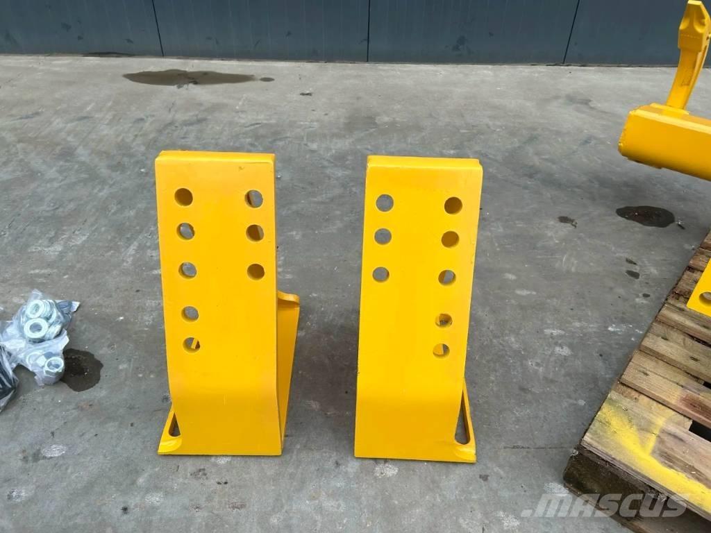Komatsu D38 Rippers