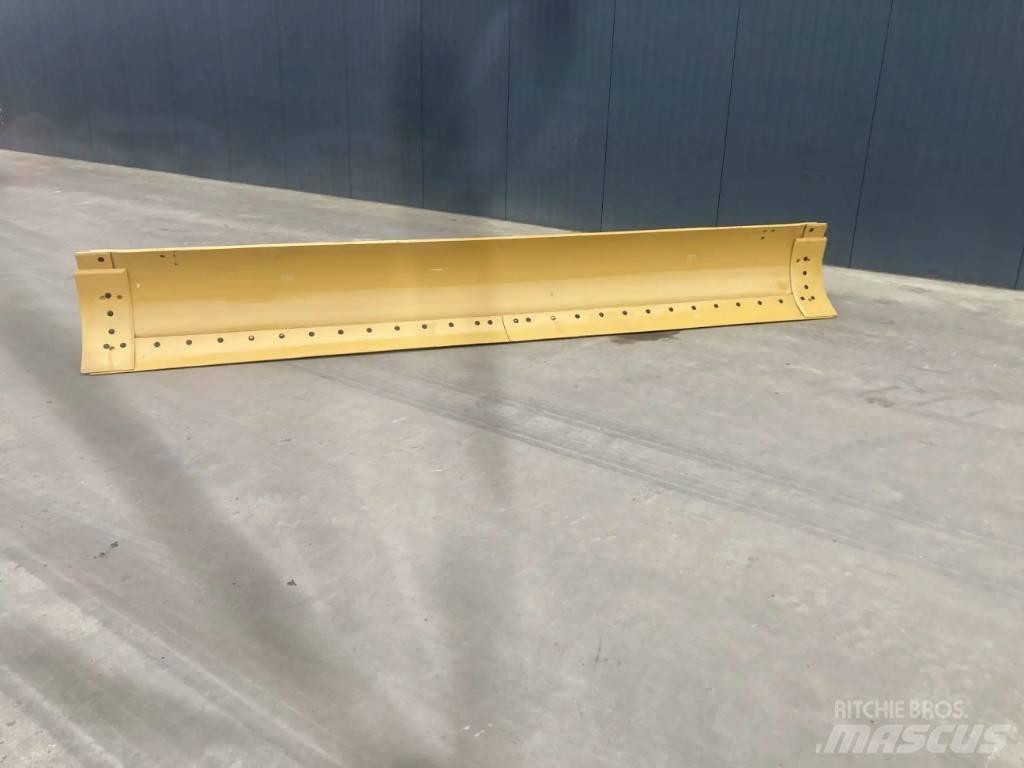 CAT 140M3 Moldboard Blades
