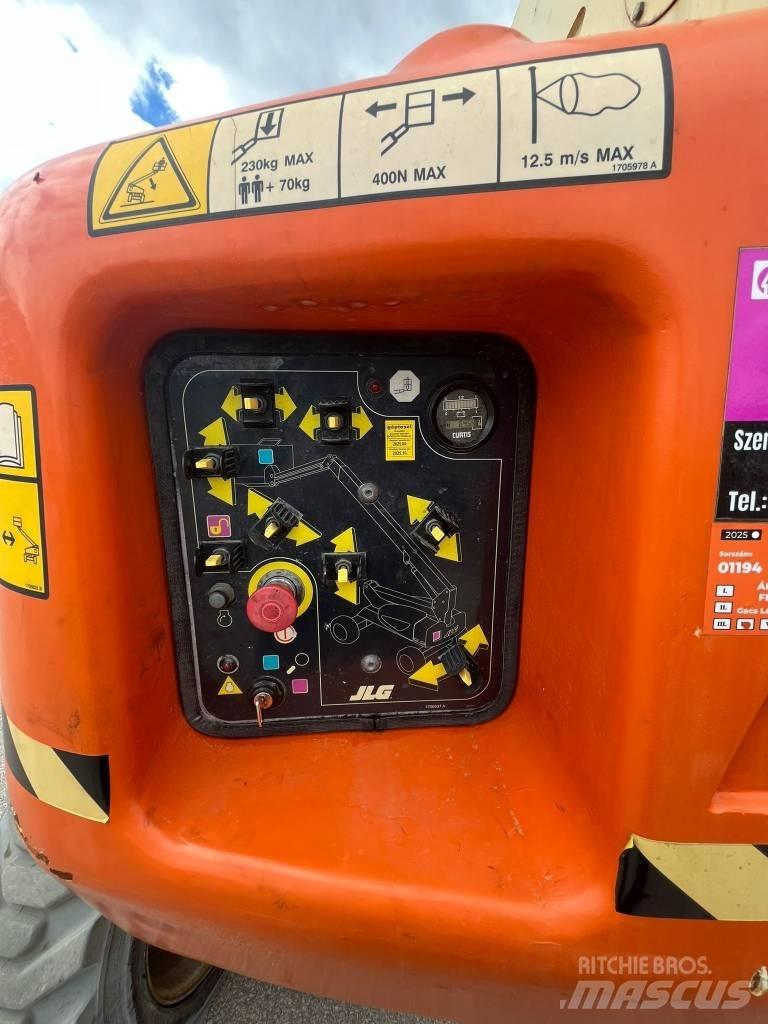 JLG M 600 JP Articulated boom lifts