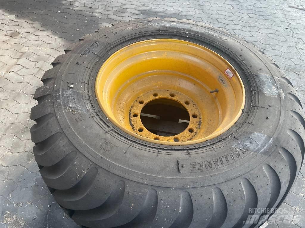 Alliance 600/55-26.5 Tractors