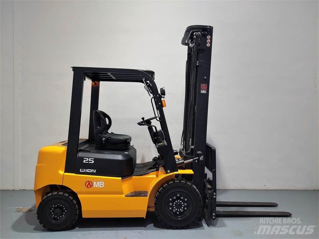  EFL252 Litio Electric Forklifts