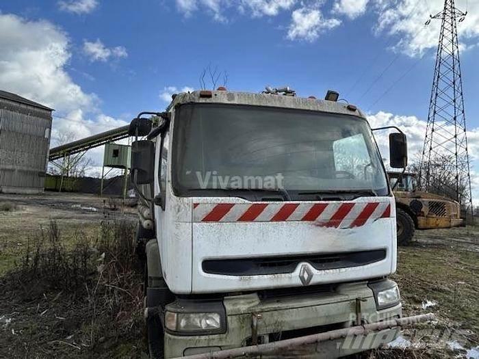 Renault 320 Tank Trucks