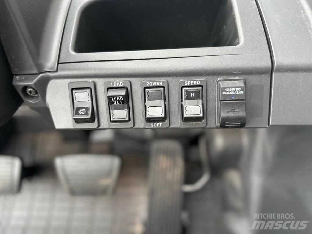 Mitsubishi FD25N3 Diesel Forklifts