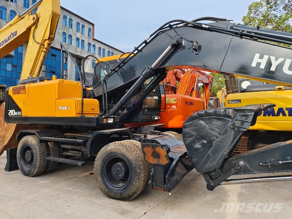 Hyundai R210W-9 Wheeled Excavators