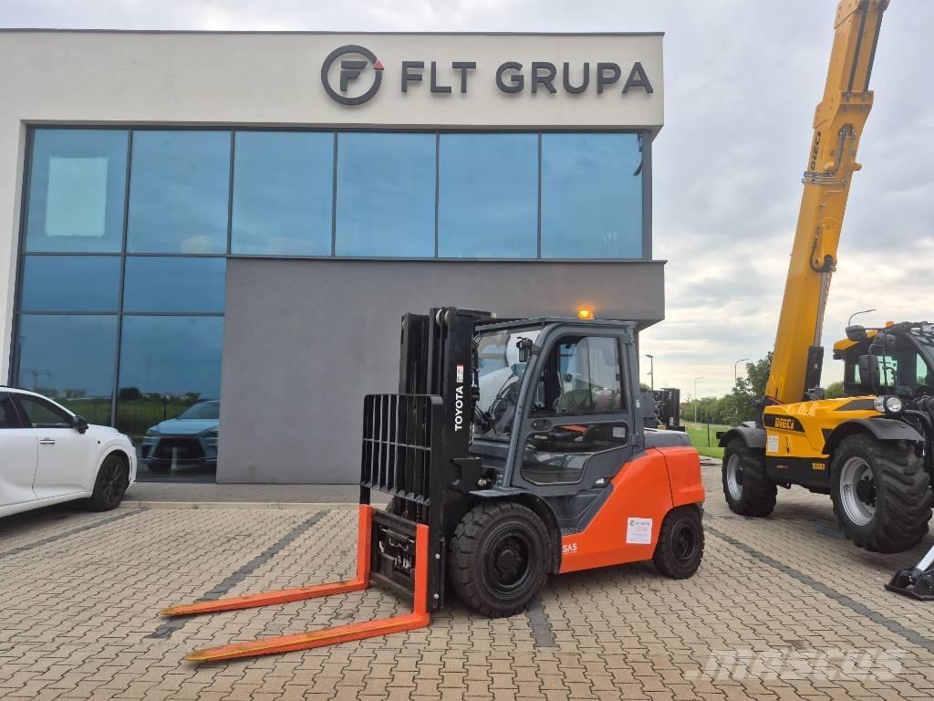 Toyota 8FG45N LPG trucks