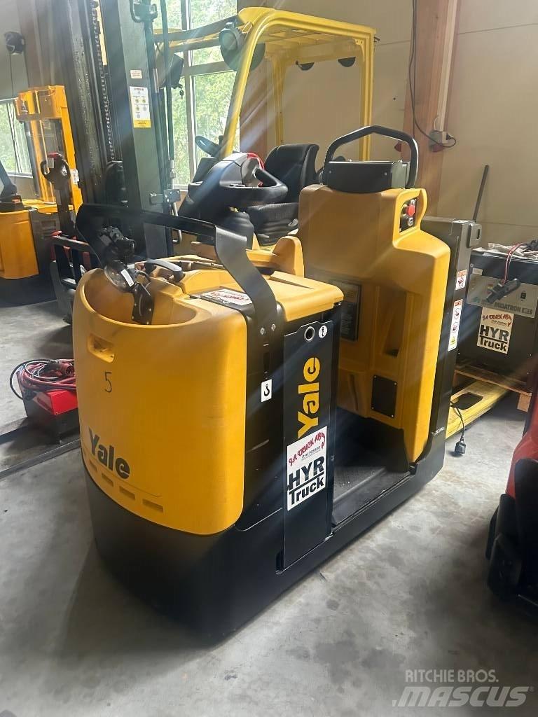 Yale MO10L Low lift order picker