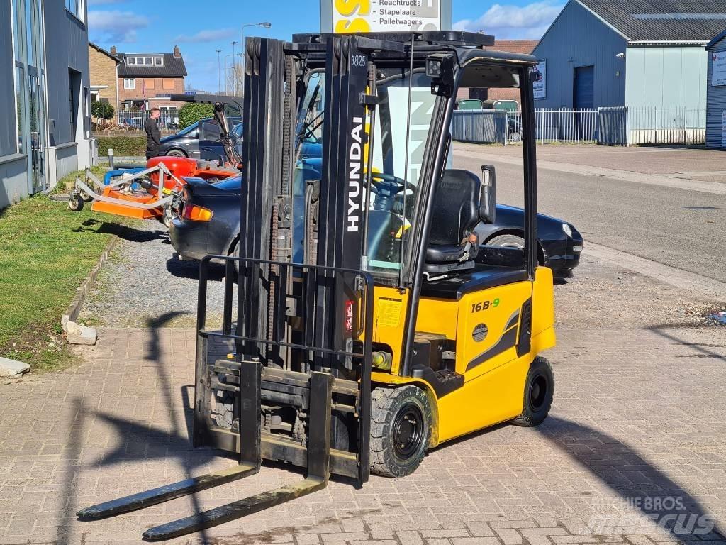 Hyundai 16 B-9 Electric Forklifts