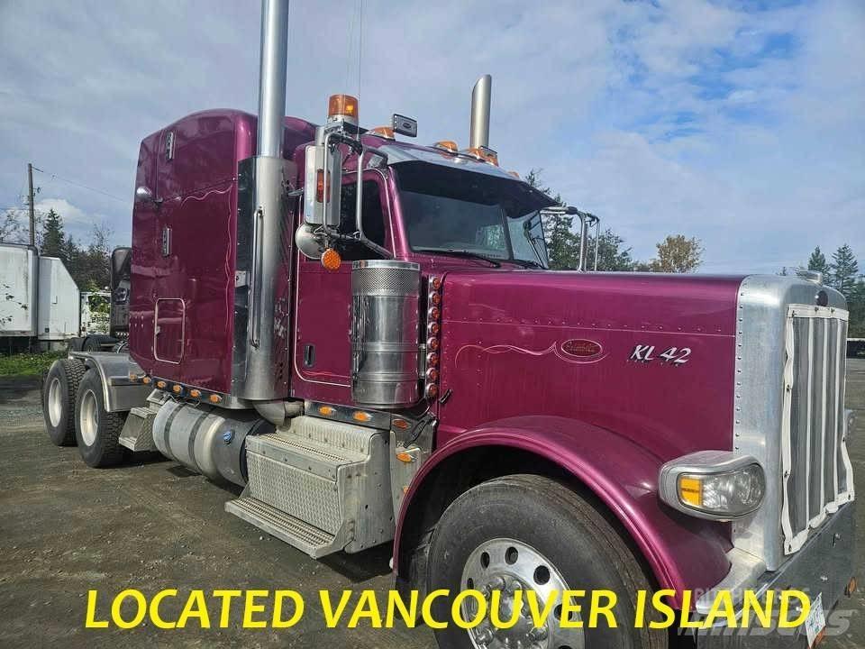 Peterbilt 388 Conventional Trucks / Tractor Trucks