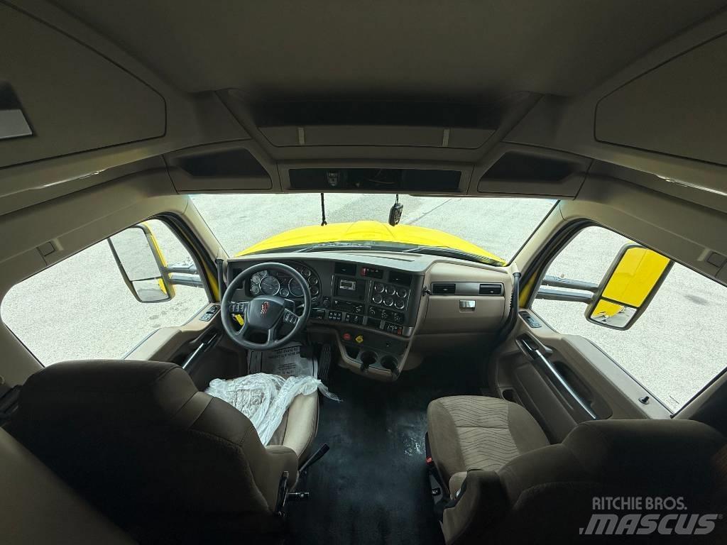 Kenworth T 680 Conventional Trucks / Tractor Trucks