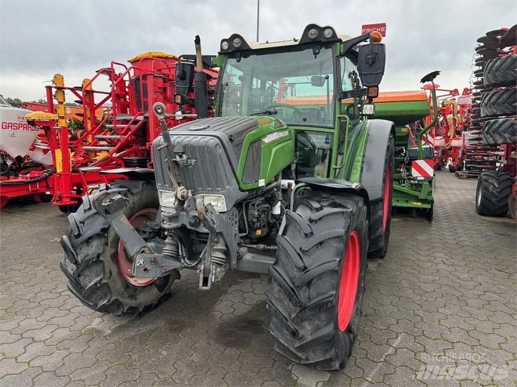 Fendt 208 Vario Tractors