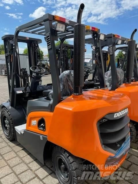 Doosan D30NXP Diesel Forklifts