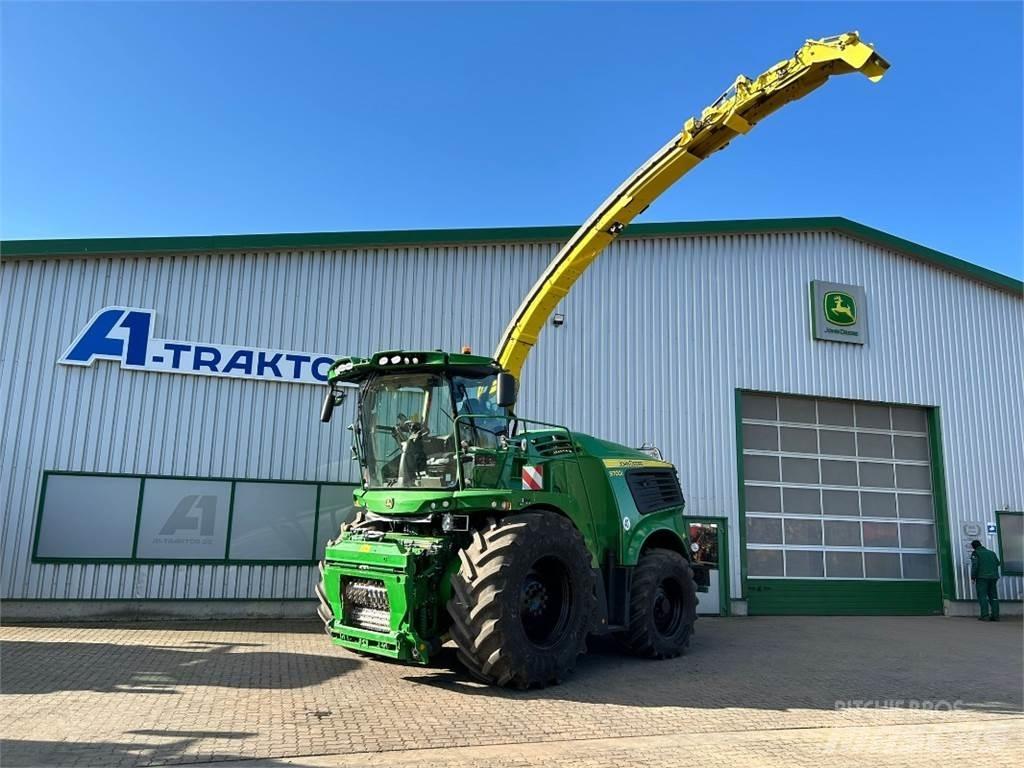 John Deere 9700i Forage Harvester