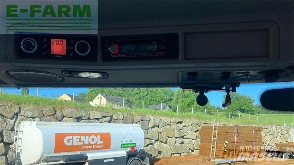 Fendt 513 vario Tractors