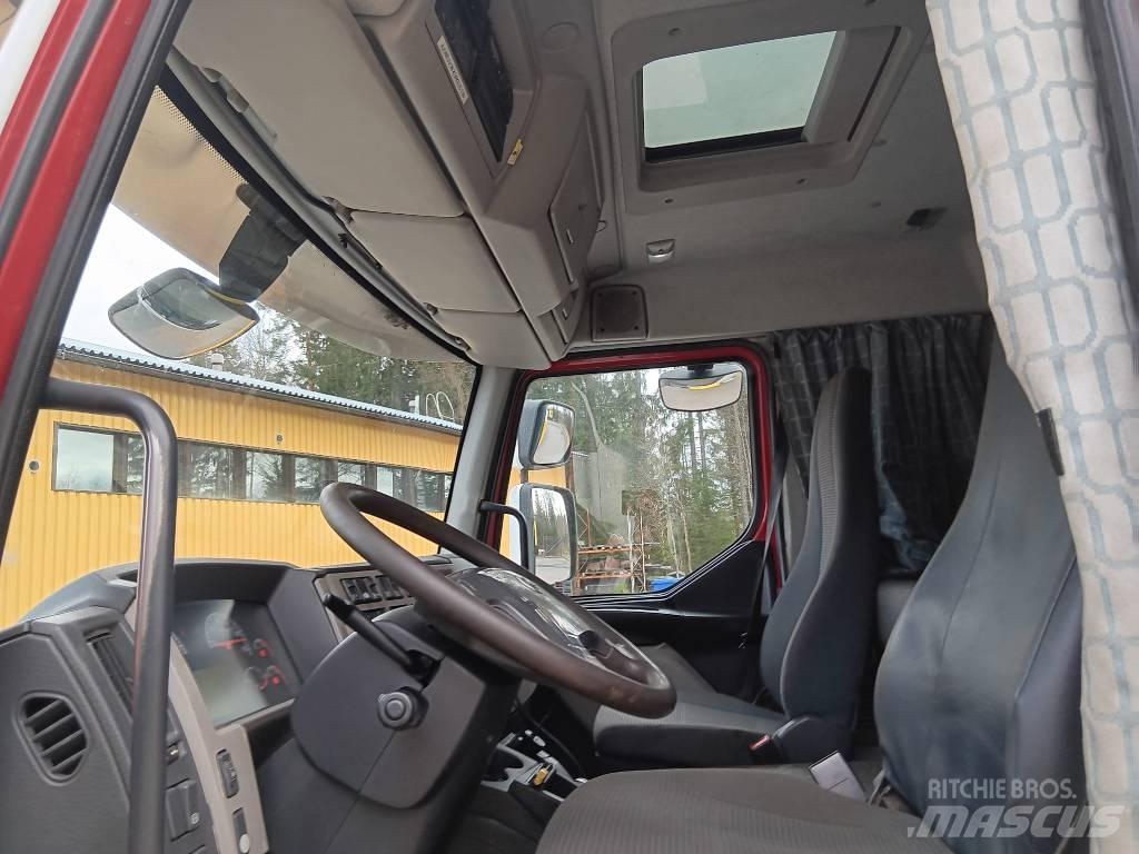 Volvo FLL42 Tow Trucks / Wreckers