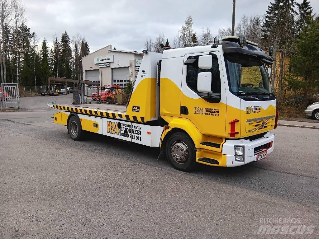 Volvo FLL42 Tow Trucks / Wreckers