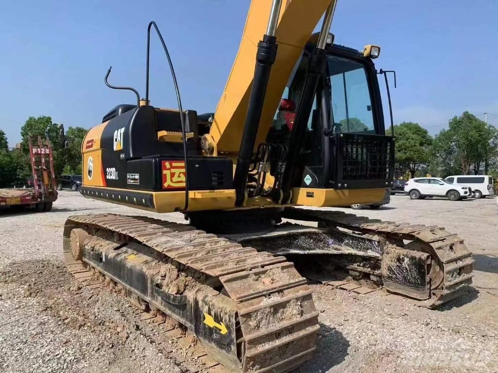 CAT 323 D Crawler Excavators