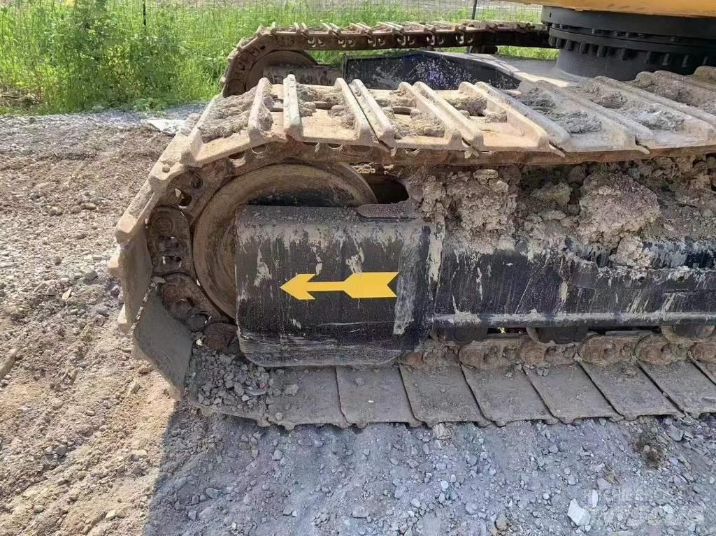CAT 323 D Crawler Excavators