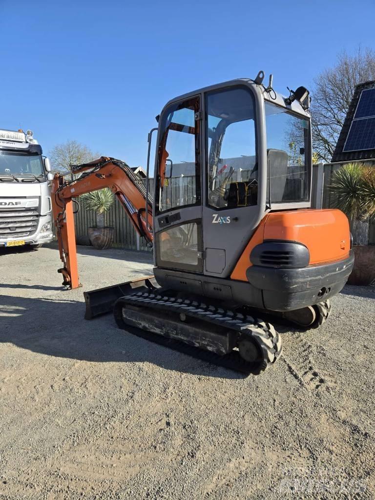 Hitachi ZX 30 Mini Excavators <7t (Mini Diggers)