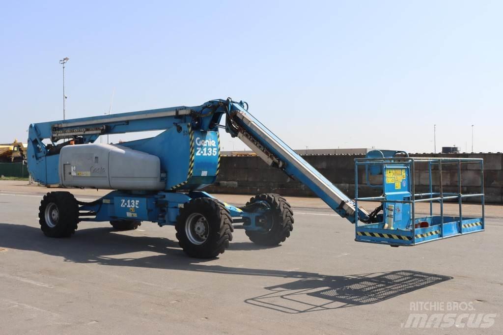 Genie Z135 Articulated boom lifts