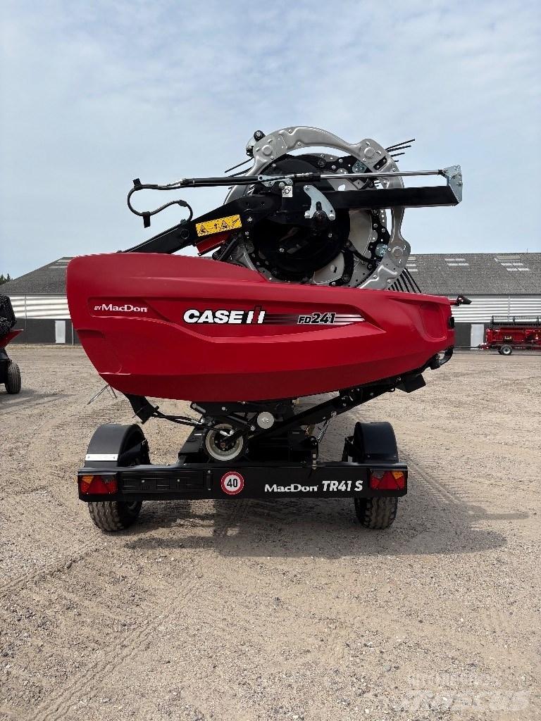 MacDon FD241 Harvester Headers