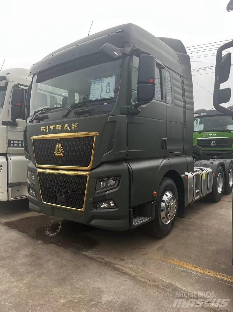 Sinotruk C9H Conventional Trucks / Tractor Trucks